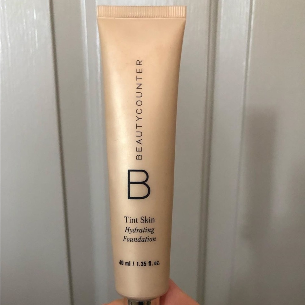 Tint skin foundation